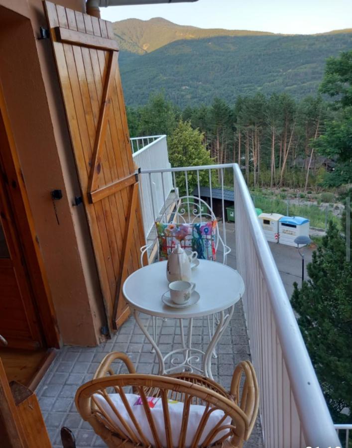 Apartamento Los Pajaritos Villanúa Exterior foto